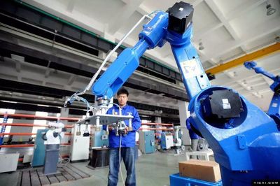 迈向工业新纪元 中国工程院报告解析新一代智能制造与AI软件开发